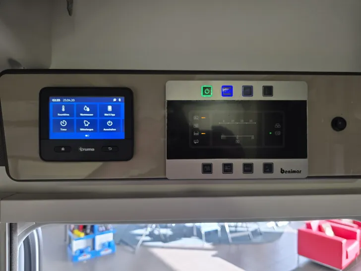 Fahrzeugbild Benimar Tessoro T463 Northautokap SOLAR MARKISE NAV #13