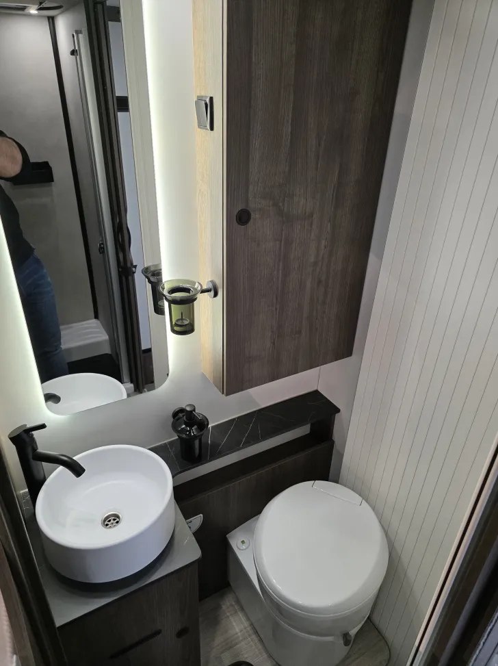 Fahrzeugbild Benimar Tessoro T463 Northautokap SOLAR MARKISE NAV #17