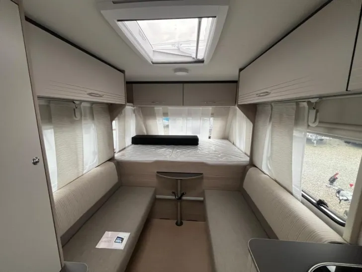 Fahrzeugbild Bürstner Premio Life 490 TK (Etagenbett) #8