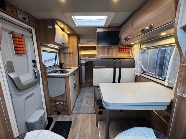 Fahrzeugbild Weinsberg CaraCompact 600 MEG Edition Pepper #12