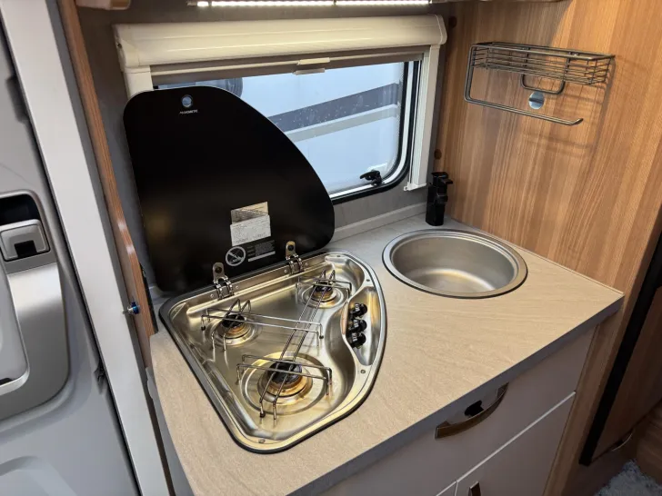 Fahrzeugbild Weinsberg CaraCompact 600 MEG Edition Pepper #16