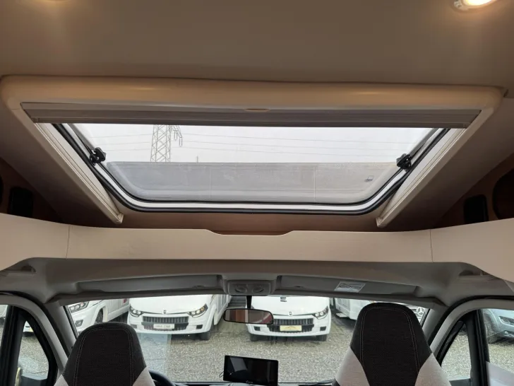 Fahrzeugbild Weinsberg CaraCompact 600 MEG Edition Pepper #30