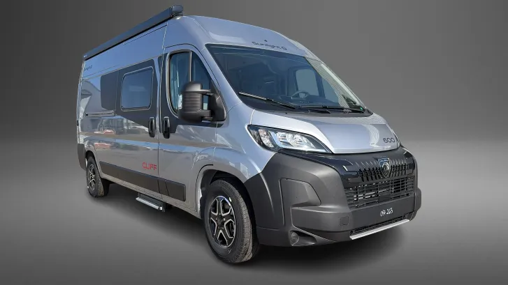 Schräg Vorne Sunlight Camper Van Cliff 600 Sofort verfügbar