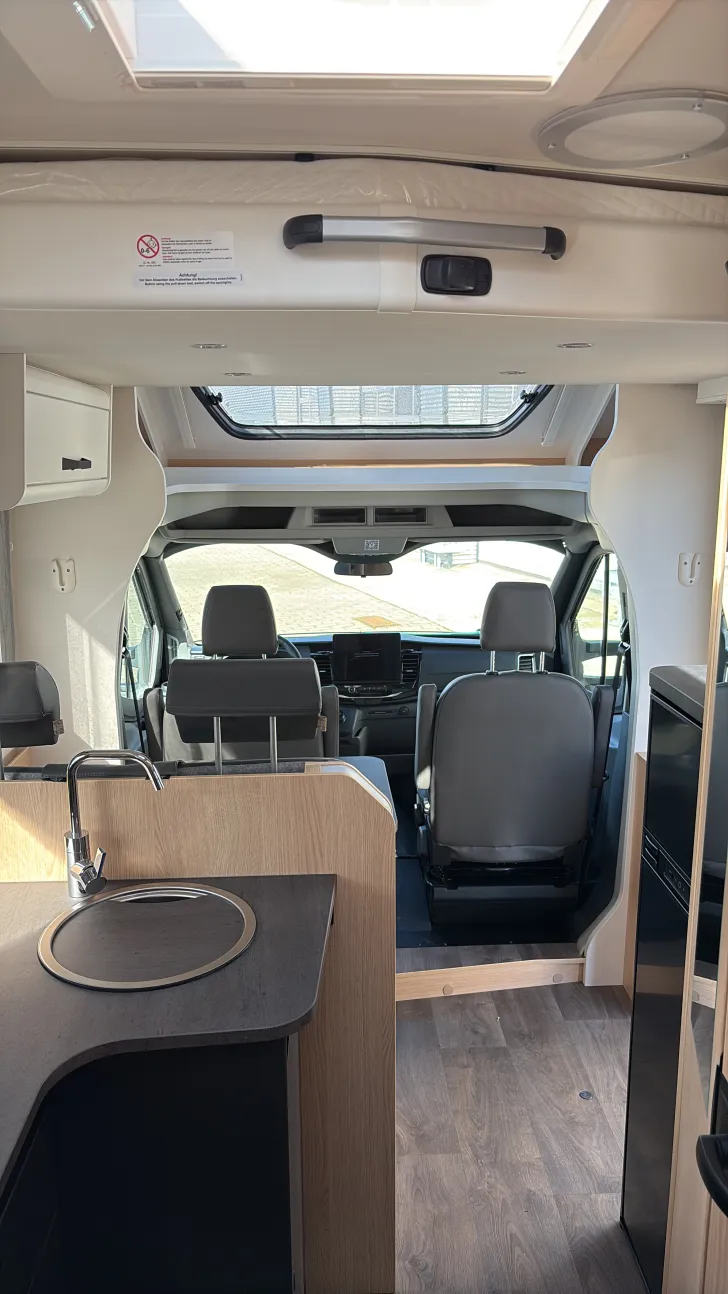 Sicht vorne-hinten Sunlight T 670S Adventure Edition Sofort verfügbar