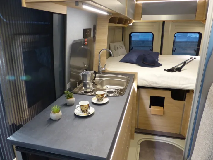 Fahrzeugbild Pössl TRENTA 600 R, 2. Bat., Markise, Rahmenf. uvm #8