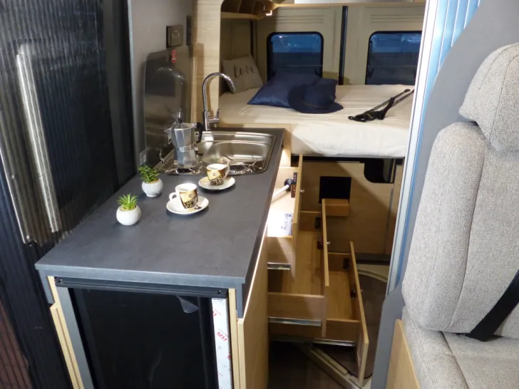 Fahrzeugbild Pössl TRENTA 600 R, 2. Bat., Markise, Rahmenf. uvm #10