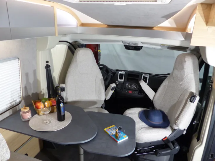 Fahrzeugbild Pössl TRENTA 600 R, 2. Bat., Markise, Rahmenf. uvm #16