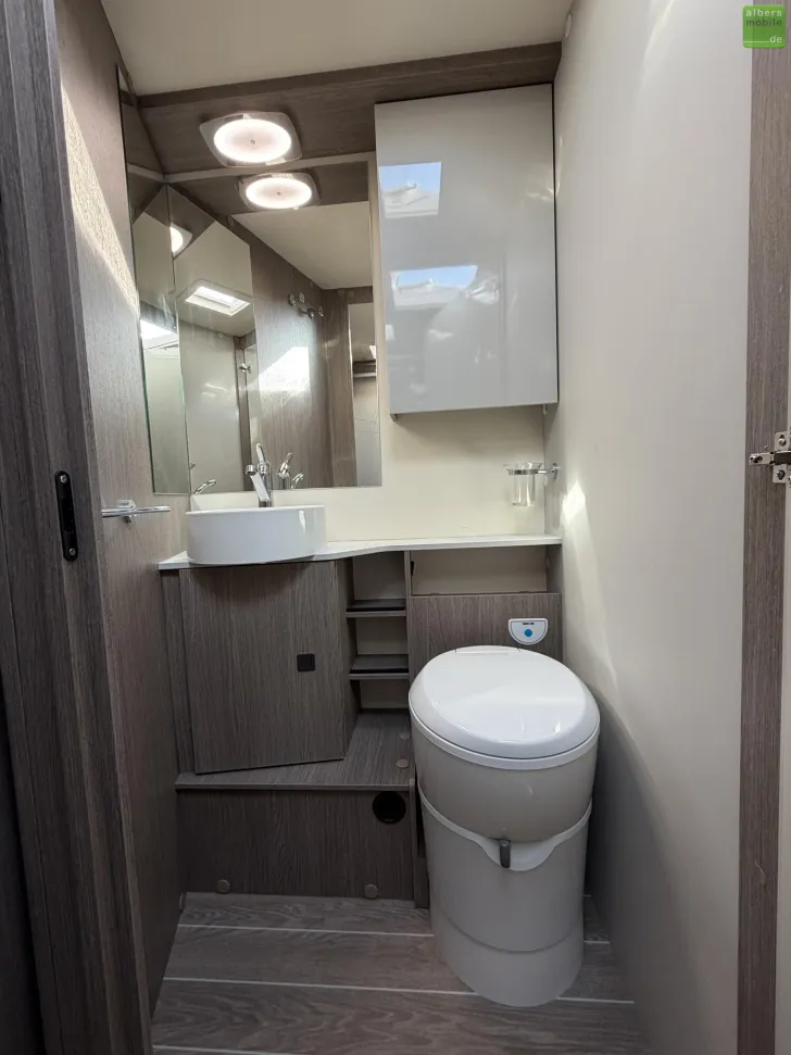 Fahrzeugbild Roller Team Zefiro Power Edition 287 TL Lithium 400W SolarTV #25