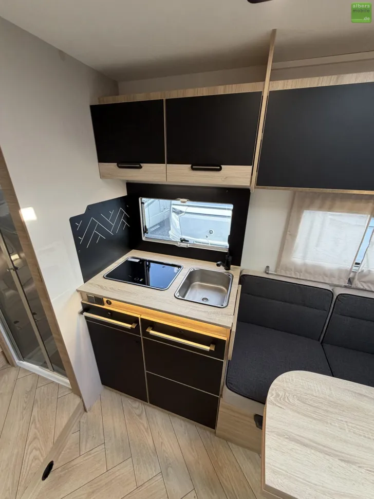 Fahrzeugbild Challenger Teilintegriert Graphite Edition 317 Drive 2026 #12