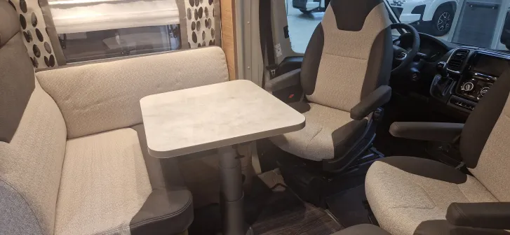 Fahrzeugbild Knaus Van TI 650 MEG VANSATION L-Sitz/Exl.Tür/Automatik #13
