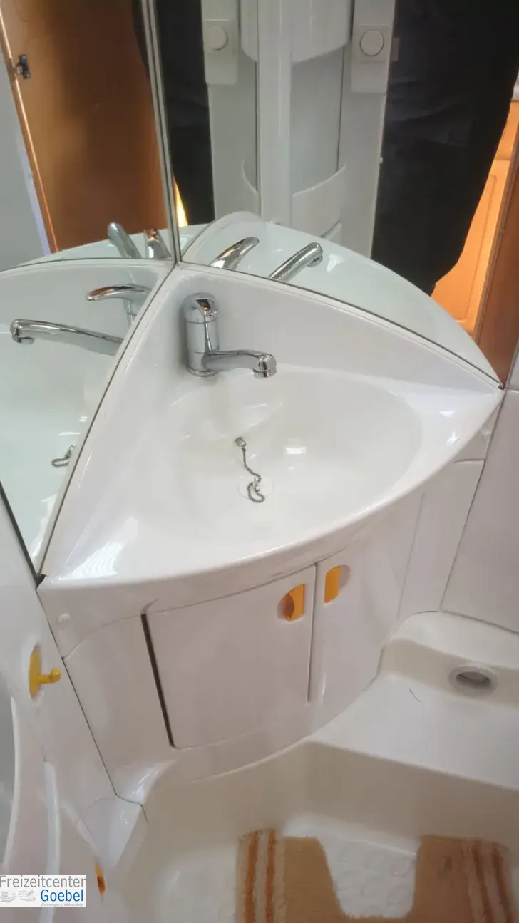 Fahrzeugbild Knaus Südwind 450 TFM #22