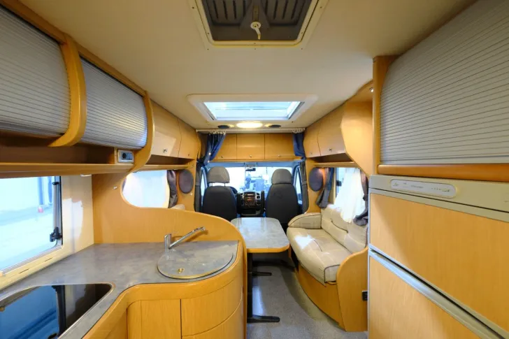 Fahrzeugbild Laika Ecovip 6.1/Festbett/Klima/Markise/DPF-Grün #8