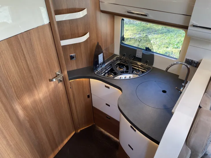 Fahrzeugbild Carthago C Tourer T 149 LE Hubstützen/Dachklima #10