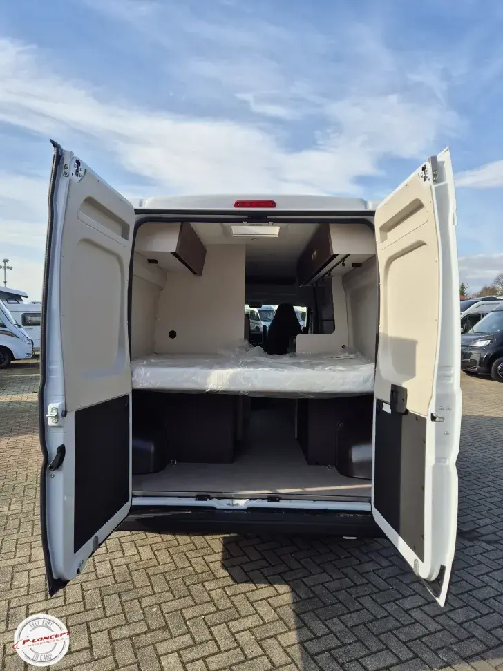 Fahrzeugbild Bürstner Papillon PC 6.0 *auf dem Hof* #4