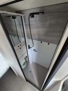 Fahrzeugbild Bürstner Papillon PC 6.0 *auf dem Hof* #18