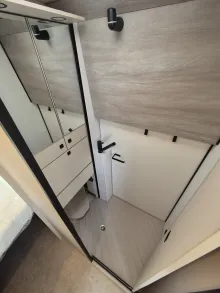 Fahrzeugbild Bürstner Papillon PC 6.0 *auf dem Hof* #16