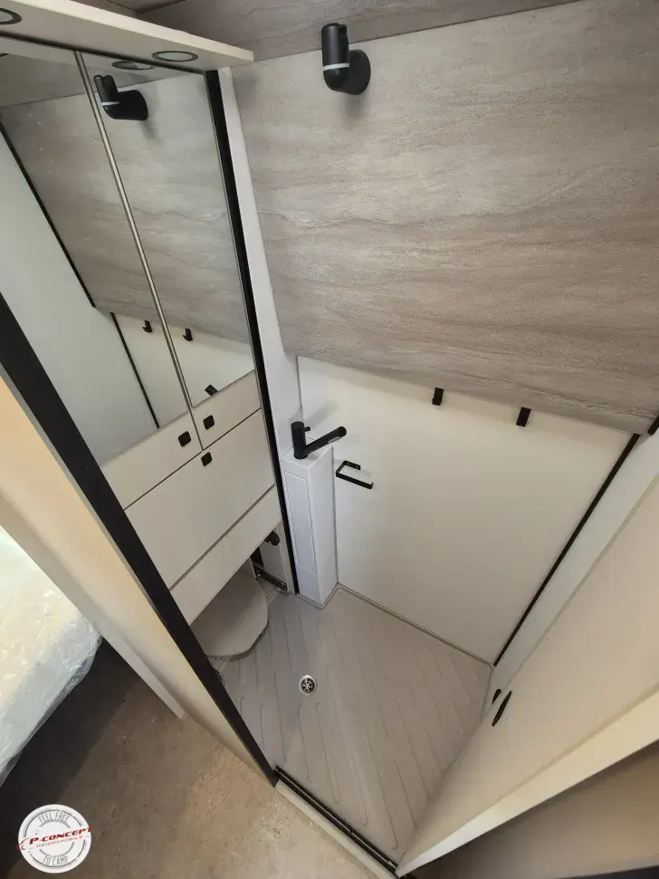 Fahrzeugbild Bürstner Papillon PC 6.0 *auf dem Hof* #16