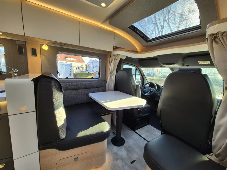 Fahrzeugbild Hymer B-ML T 780 BlackLine *Arktis- & Winterpaket* #9