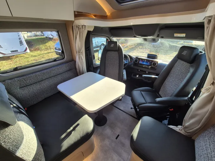 Fahrzeugbild Hymer B-ML T 780 BlackLine *Arktis- & Winterpaket* #17