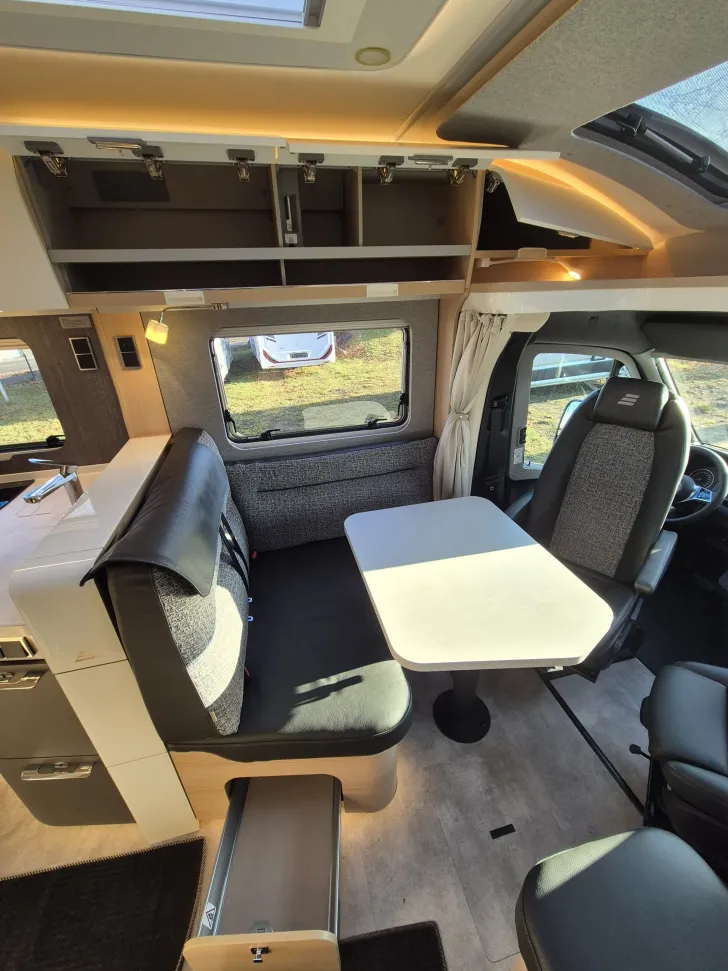 Fahrzeugbild Hymer B-ML T 780 BlackLine *Arktis- & Winterpaket* #18