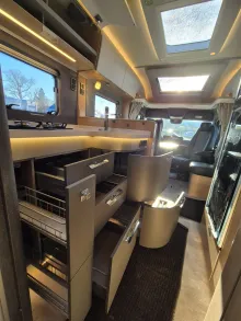 Fahrzeugbild Hymer B-ML T 780 BlackLine *Arktis- & Winterpaket* #26