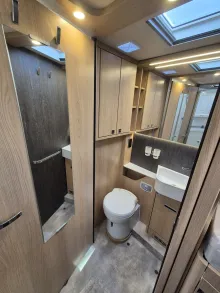 Fahrzeugbild Hymer B-ML T 780 BlackLine *Arktis- & Winterpaket* #29