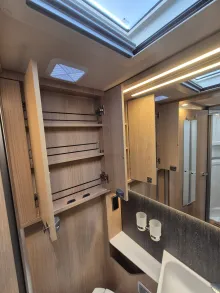 Fahrzeugbild Hymer B-ML T 780 BlackLine *Arktis- & Winterpaket* #31