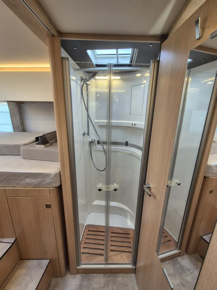 Fahrzeugbild Hymer B-ML T 780 BlackLine *Arktis- & Winterpaket* #32