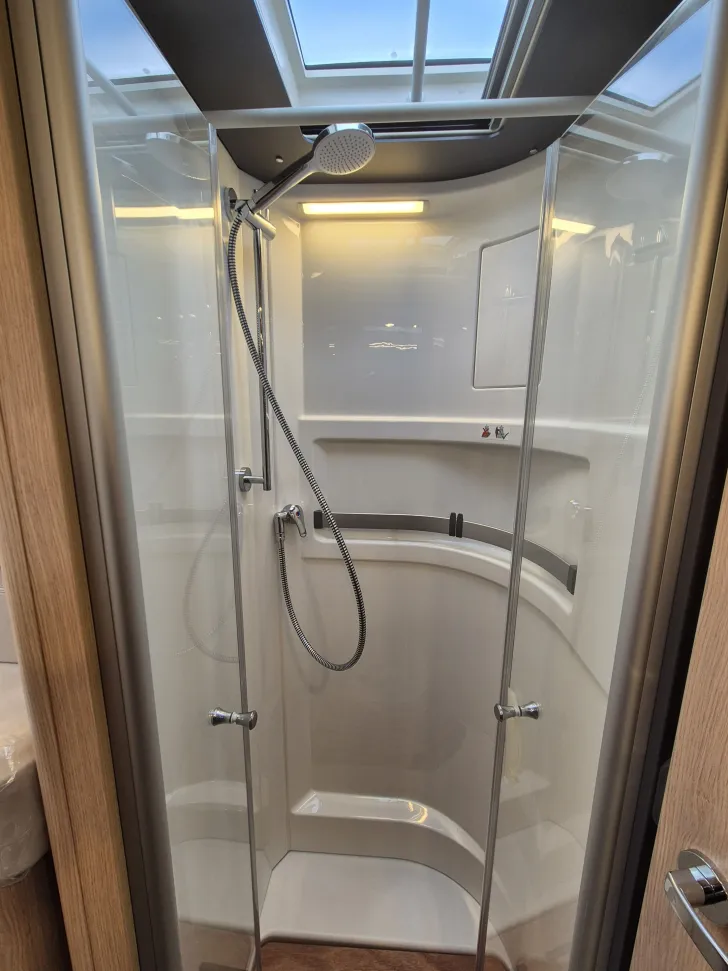 Fahrzeugbild Hymer B-ML T 780 BlackLine *Arktis- & Winterpaket* #33