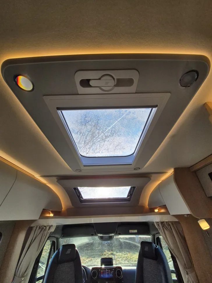 Fahrzeugbild Hymer B-ML T 780 BlackLine *Arktis- & Winterpaket* #41