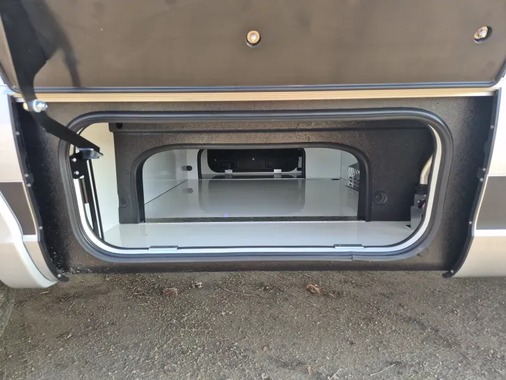 Fahrzeugbild Hymer B-ML T 780 BlackLine *Arktis- & Winterpaket* #42