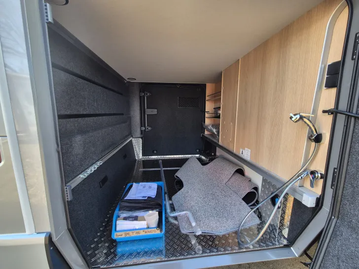 Fahrzeugbild Hymer B-ML T 780 BlackLine *Arktis- & Winterpaket* #45