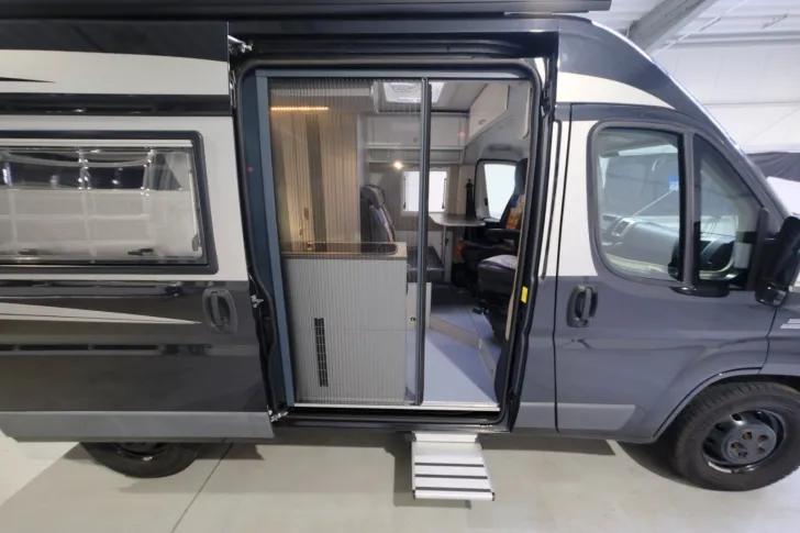 Fahrzeugbild La Strada Avanti M/Festbett/Markise/Tempomat #7