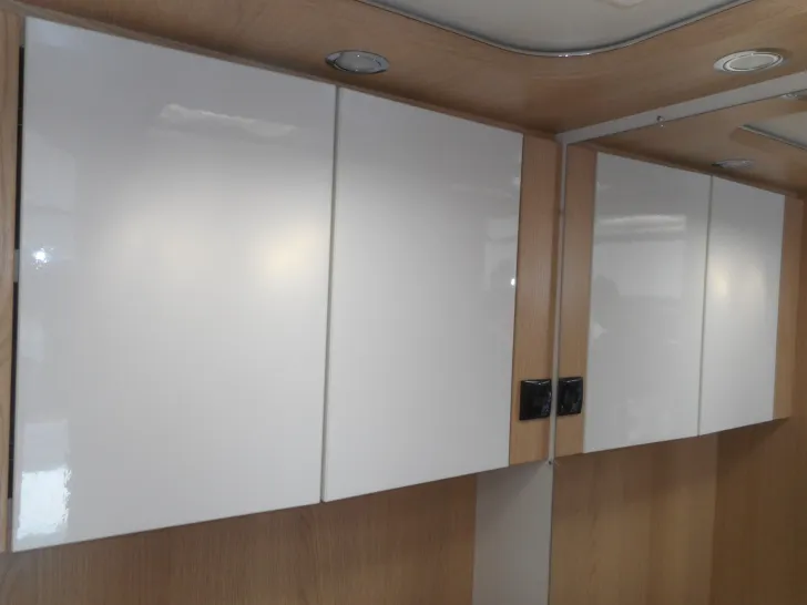 Fahrzeugbild Hymer Eriba Living 471 EDITION Dachmarkise Mover GFK ALU #20