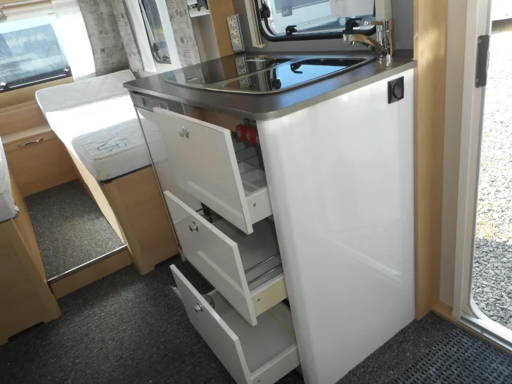 Fahrzeugbild Hymer Eriba Living 471 EDITION Dachmarkise Mover GFK ALU #14