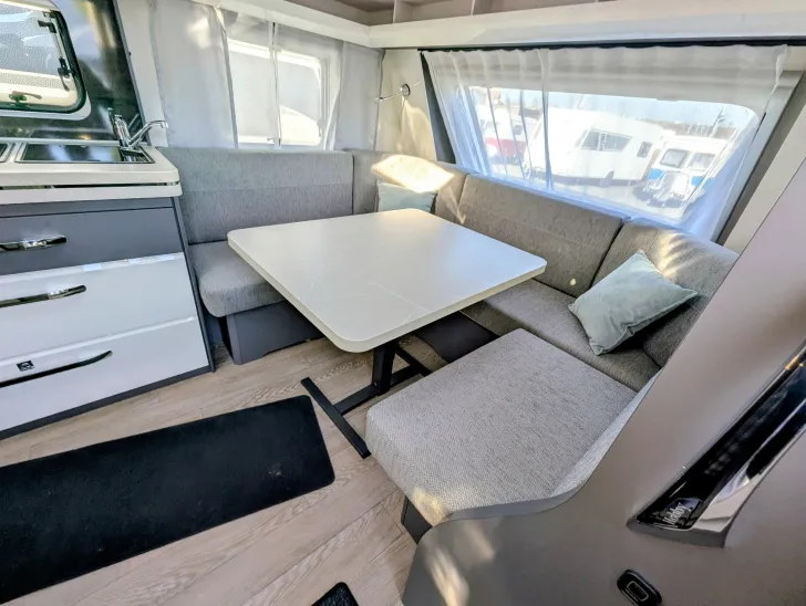 Fahrzeugbild Hobby Excellent 540 WFU AUFLASTUNG 2 T, FUßBODENERW. #5