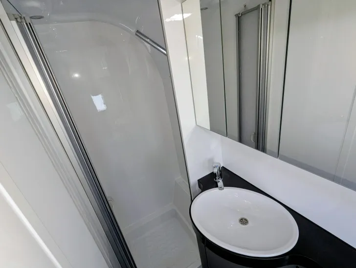 Fahrzeugbild Hobby Excellent 540 WFU AUFLASTUNG 2 T, FUßBODENERW. #15