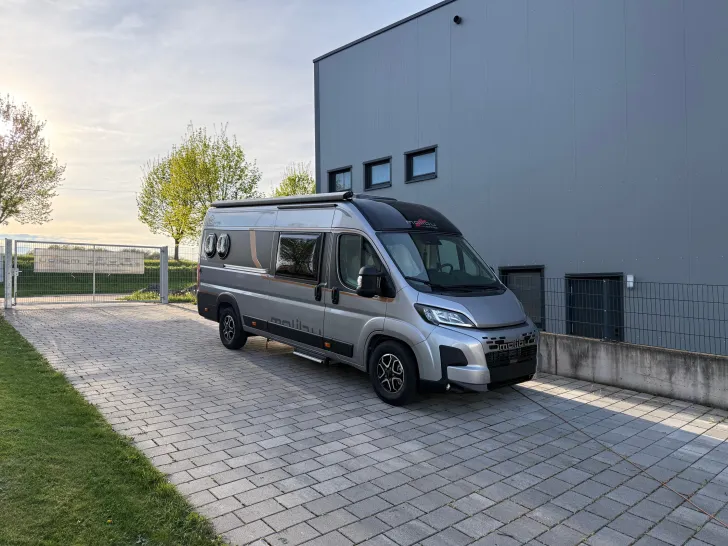 Fahrzeugbild Malibu Van First Class - Two Rooms 640 LE RB charming GT skyview #1