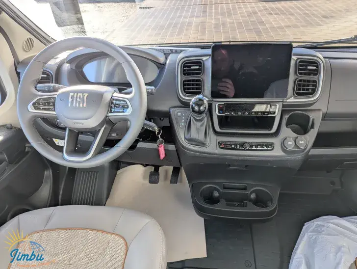 Fahrzeugbild Malibu Van First Class - Two Rooms 640 LE RB charming GT skyview ff4 180 PS/Automatik, 184-2320 #7