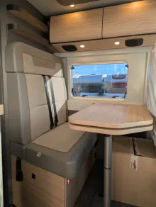 Fahrzeugbild Malibu Van First Class - Two Rooms 640 LE RB charming GT skyview ff4 180 PS/Automatik, 184-2320 #8