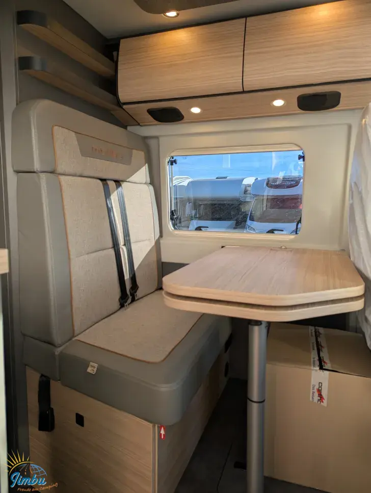 Fahrzeugbild Malibu Van First Class - Two Rooms 640 LE RB charming GT skyview ff4 180 PS/Automatik, 184-2320 #8