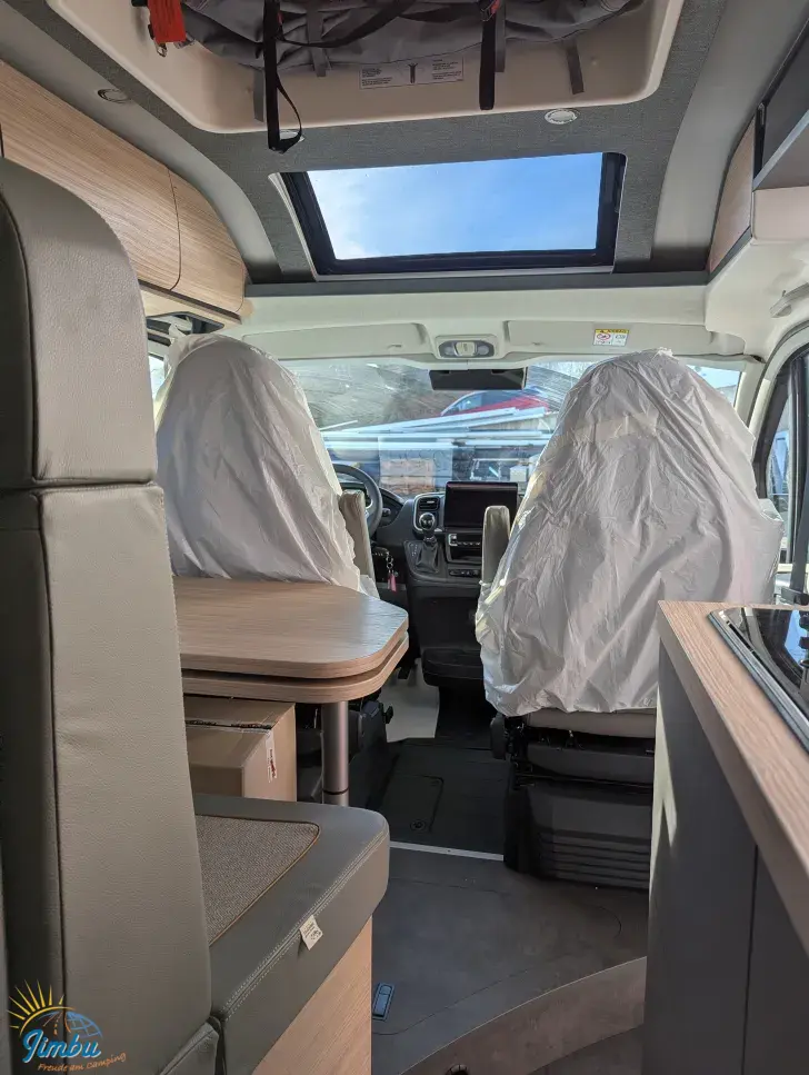 Fahrzeugbild Malibu Van First Class - Two Rooms 640 LE RB charming GT skyview ff4 180 PS/Automatik, 184-2320 #9