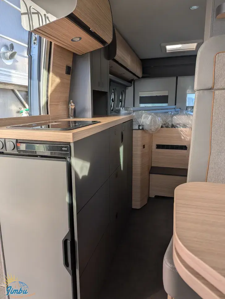 Fahrzeugbild Malibu Van First Class - Two Rooms 640 LE RB charming GT skyview ff4 180 PS/Automatik, 184-2320 #11