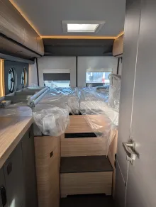 Fahrzeugbild Malibu Van First Class - Two Rooms 640 LE RB charming GT skyview ff4 180 PS/Automatik, 184-2320 #12