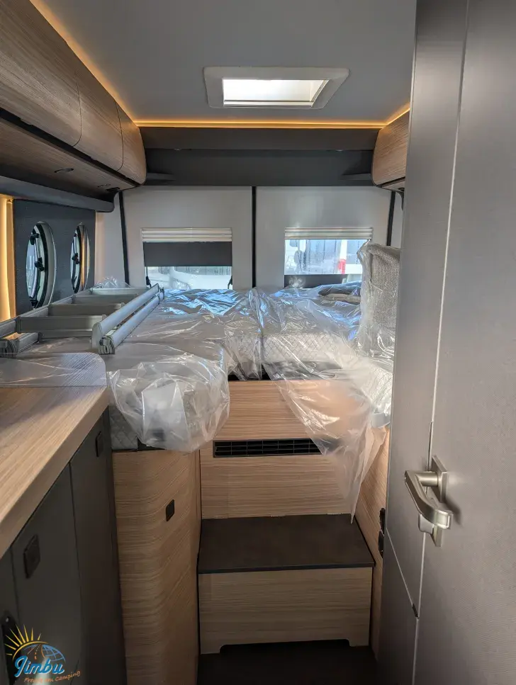Fahrzeugbild Malibu Van First Class - Two Rooms 640 LE RB charming GT skyview ff4 180 PS/Automatik, 184-2320 #12