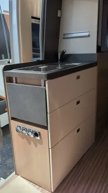 Fahrzeugbild Malibu Van Comfort 600 DB charming GT skyview Auto./Aufstelld./AHK 109-2280 #12