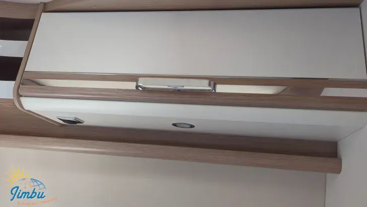 Fahrerhaus Malibu Van Comfort 600 DB charming GT skyview Auto./Aufstelld./AHK 109-2280
