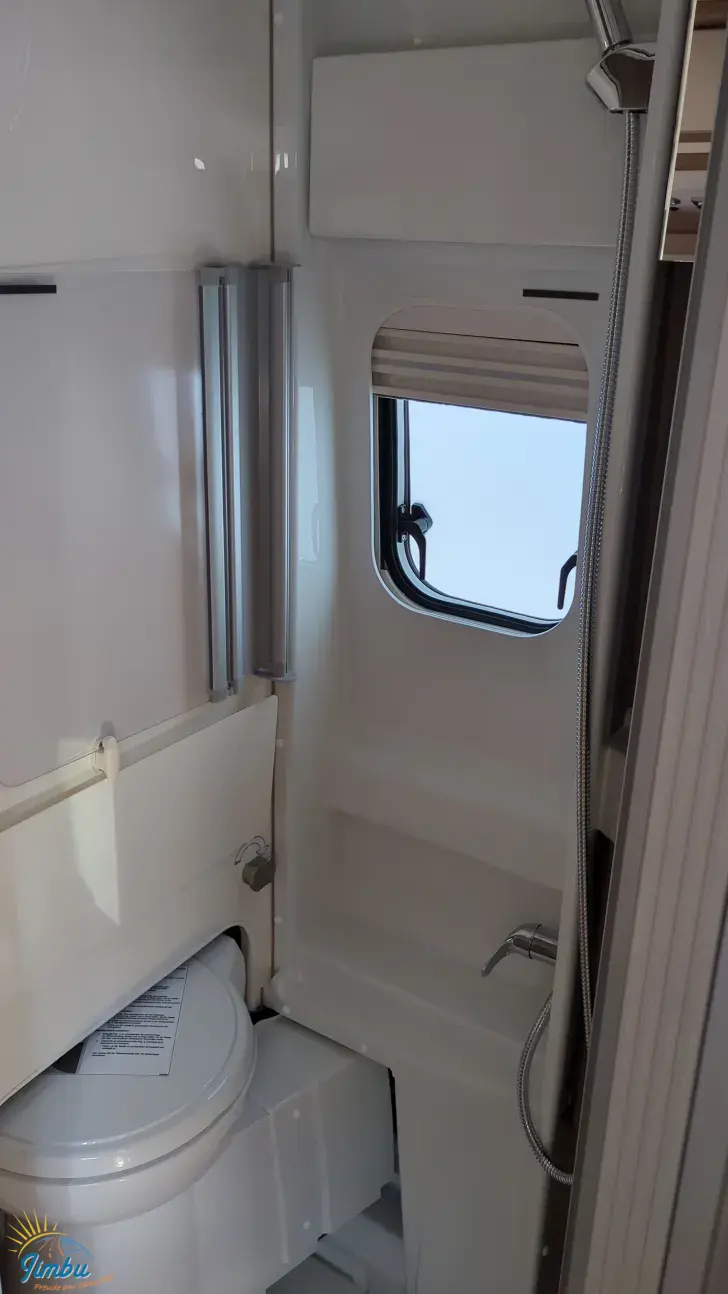 Betten Malibu Van Comfort 600 DB charming GT skyview Auto./Aufstelld./AHK 109-2280