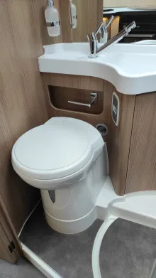 Toilette Malibu T 460 LE 180PS | Automatik, 622 - 2091