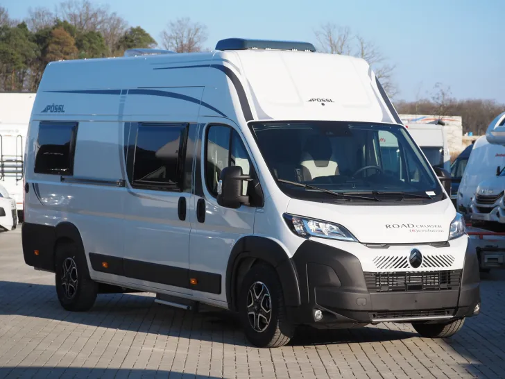 Fahrzeugbild Pössl Roadcruiser Revolution, el. Hubbett + Längsbett #2